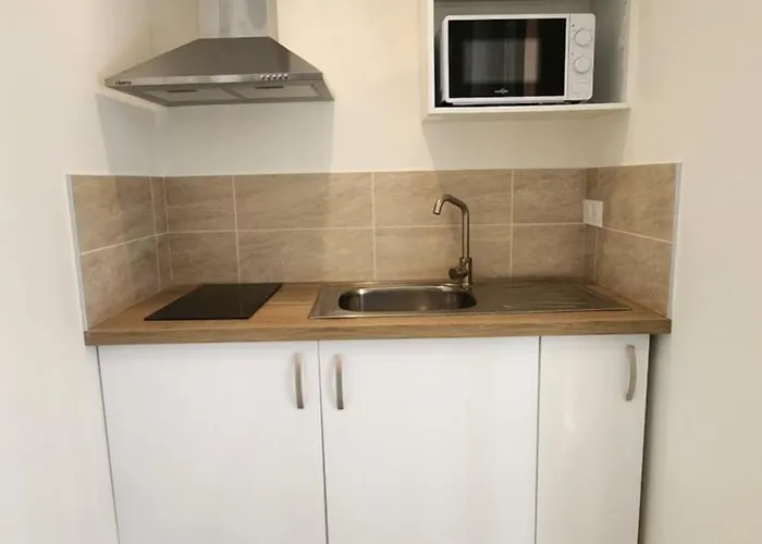 Longsap, Paisible Apartman